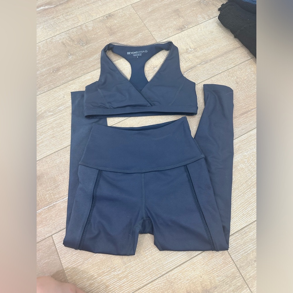 COPY - COPY - Beyond Yoga Black Leggings and Top Set